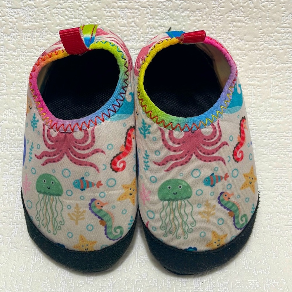 Toddler Boys Water Shoe size 7